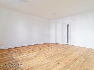 Pronájem bytu 3+1, Praha - Karlín, Thámova, 83 m2
