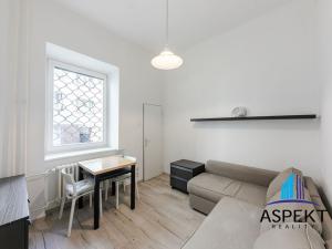Pronájem bytu, Praha - Vinohrady, Londýnská, 17 m2