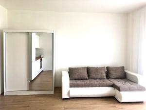 Pronájem bytu 1+kk, Praha - Chodov, Klapálkova, 33 m2