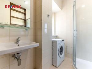 Pronájem bytu 1+kk, Praha - Libeň, náměstí Dr. Václava Holého, 21 m2