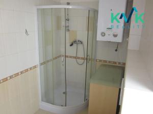 Pronájem bytu 3+1, Karlovy Vary, Slepá, 73 m2