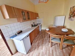 Pronájem bytu 2+1, Praha - Vinohrady, Belgická, 70 m2