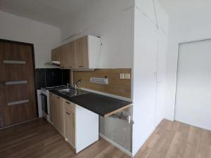 Pronájem bytu 3+1, Klášterec nad Ohří, Budovatelská, 86 m2