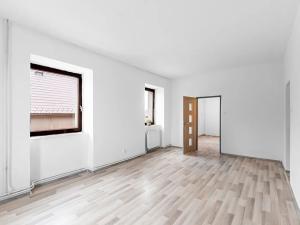 Pronájem bytu 1+kk, Králův Dvůr, náměstí Míru, 87 m2