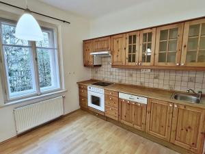 Pronájem bytu 3+1, Praha - Smíchov, Na Konvářce, 76 m2
