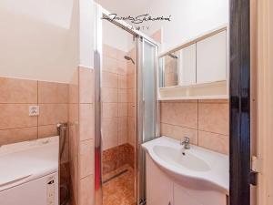 Pronájem pokoje, Olomouc, Karafiátová, 52 m2