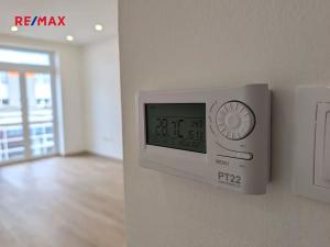 Pronájem bytu 1+kk, Praha - Vršovice, Na louži, 55 m2