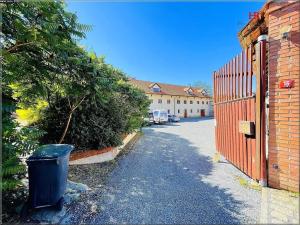 Prodej ubytování, Psáry, Jílovská, 800 m2