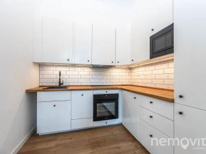 Pronájem bytu 1+kk, Praha - Košíře, Plzeňská, 37 m2