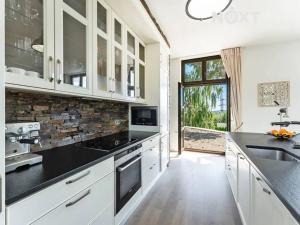 Prodej vily, Vrchlabí, Slunečný vrch, 299 m2