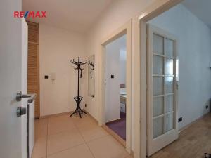 Pronájem bytu 2+kk, Praha - Strašnice, Nad Primaskou, 54 m2