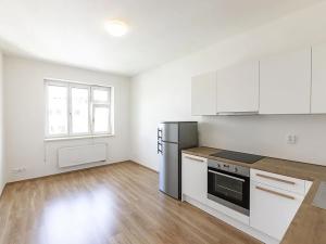 Pronájem bytu 2+kk, Praha - Vršovice, Rybalkova, 45 m2