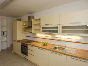 Pronájem rodinného domu, Praha - Libuš, Nad šejdrem, 252 m2