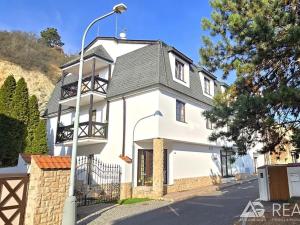Pronájem bytu 3+kk, Praha - Hlubočepy, Pod Žvahovem, 97 m2