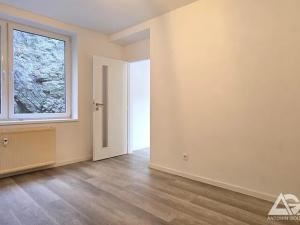 Pronájem bytu 3+kk, Praha - Hlubočepy, Pod Žvahovem, 97 m2