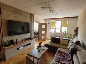 Pronájem bytu 2+1, Praha - Hostivař, Horolezecká, 60 m2