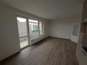 Pronájem bytu 1+kk, Praha - Černý Most, Dobrovolného, 39 m2