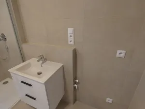Pronájem bytu 1+kk, Praha - Černý Most, Dobrovolného, 39 m2