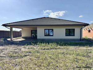 Prodej rodinného domu, Dašice, Za Barevnou, 120 m2