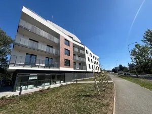 Pronájem obchodního prostoru, Praha, Milánská, 70 m2