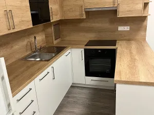 Pronájem bytu 2+kk, Praha - Žižkov, Jeseniova, 45 m2
