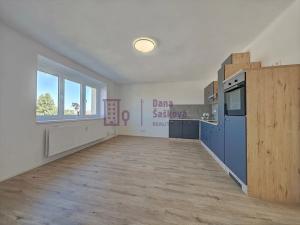 Pronájem bytu 3+kk, Jindřichův Hradec, Sídliště, 55 m2