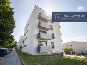 Prodej bytu 2+kk, Rosice, Karla IV., 67 m2