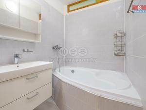 Prodej bytu 3+1, Karlovy Vary - Stará Role, Dvořákova, 83 m2
