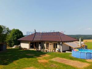 Prodej rodinného domu, Trhové Sviny, 144 m2