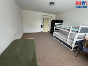 Pronájem bytu 3+1, Dobrovice, Družstevní, 85 m2