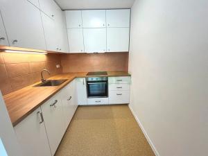 Pronájem bytu 2+kk, Praha - Ruzyně, Smolíkova, 39 m2