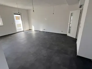 Prodej bytu 3+kk, Znojmo, Třešňová, 74 m2