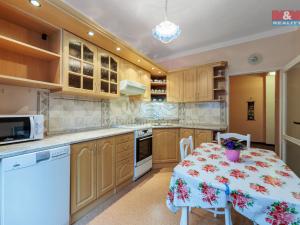 Prodej bytu 2+1, Ostrov, S. K. Neumanna, 66 m2