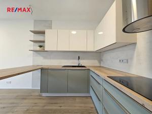 Pronájem bytu 2+kk, Praha - Modřany, Československého exilu, 50 m2