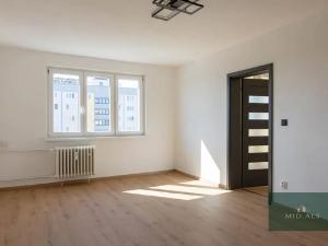 Prodej bytu 3+1, Plzeň, Částkova, 83 m2