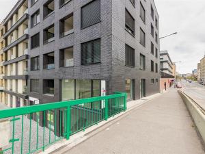Prodej obchodního prostoru, Praha, U Pergamenky, 108 m2
