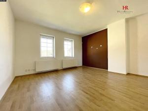 Pronájem bytu 3+1, Bystřice, Kostelní, 79 m2