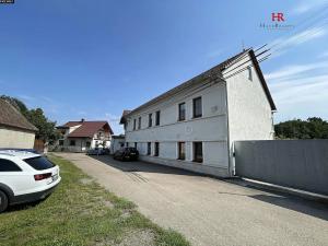Pronájem bytu 3+1, Bystřice, Kostelní, 79 m2