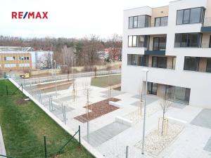 Pronájem bytu 2+kk, Praha - Modřany, Na Komořsku, 61 m2