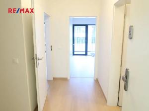 Pronájem bytu 2+kk, Praha - Modřany, Na Komořsku, 61 m2