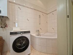 Pronájem bytu 2+kk, Praha - Nusle, Viktorinova, 52 m2