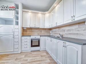 Pronájem bytu 1+1, Hranice, Pernštejnské náměstí, 34 m2
