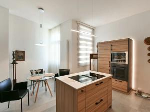 Prodej bytu 2+1, Praha, Valentinská, 98 m2