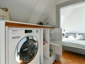 Prodej bytu 2+1, Praha, Valentinská, 98 m2