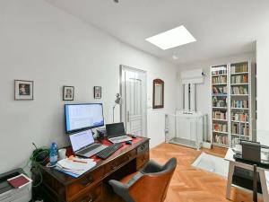 Prodej bytu 2+1, Praha, Valentinská, 98 m2