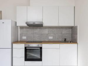 Pronájem bytu 1+kk, Praha - Chodov, Šternovská, 33 m2