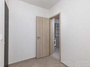 Pronájem bytu 1+kk, Praha - Chodov, Šternovská, 33 m2