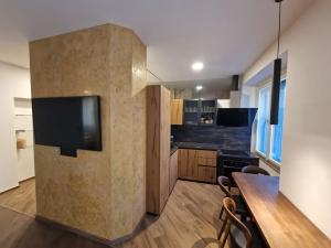 Prodej bytu 2+kk, Praha - Malá Strana, Hellichova, 57 m2