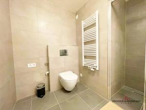 Pronájem bytu 2+kk, Praha - Smíchov, Plzeňská, 57 m2