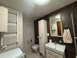 Pronájem bytu 2+kk, Praha, Jeremiášova, 52 m2